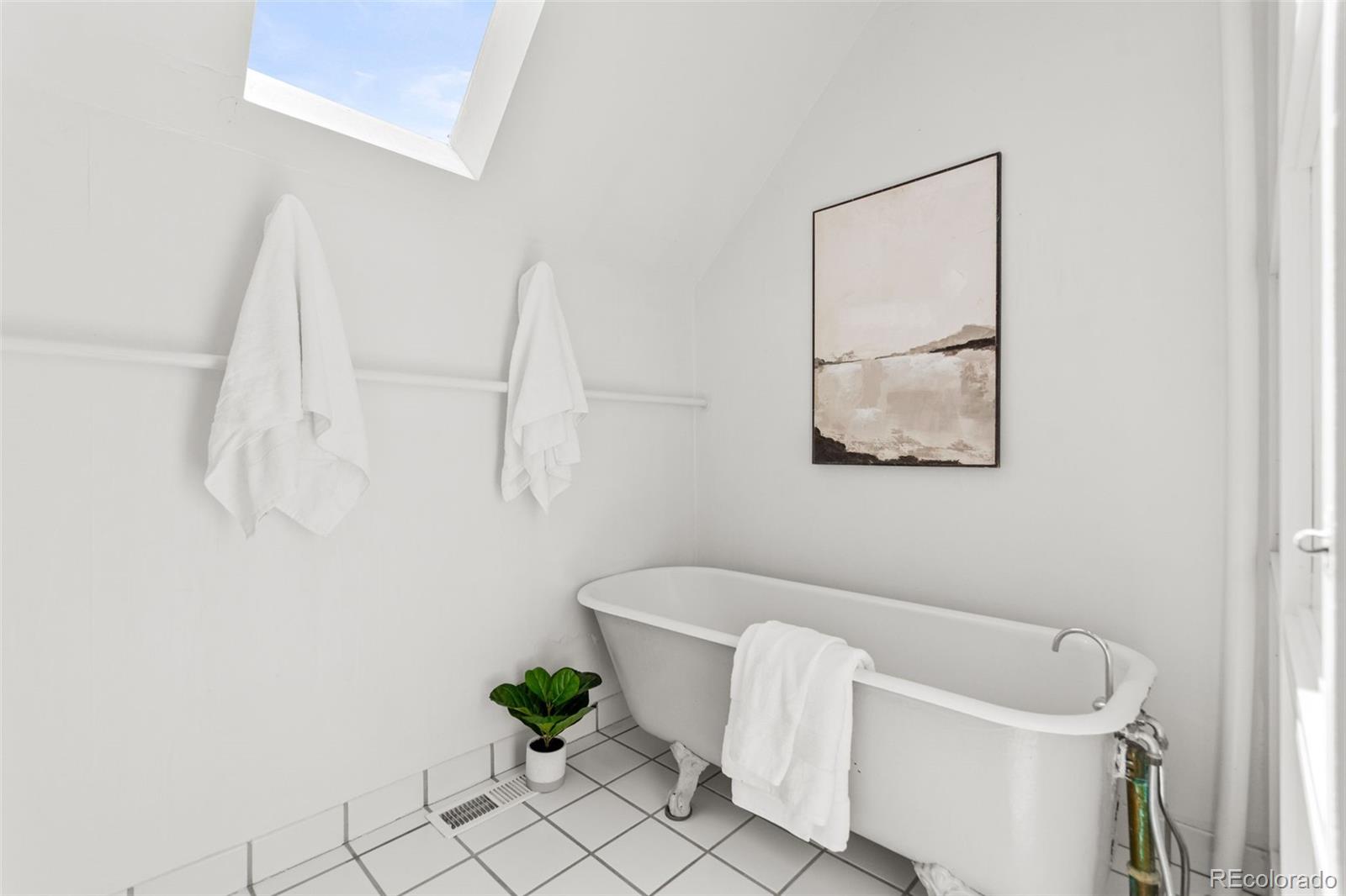 MLS Image #31 for 1741 n emerson street,denver, Colorado