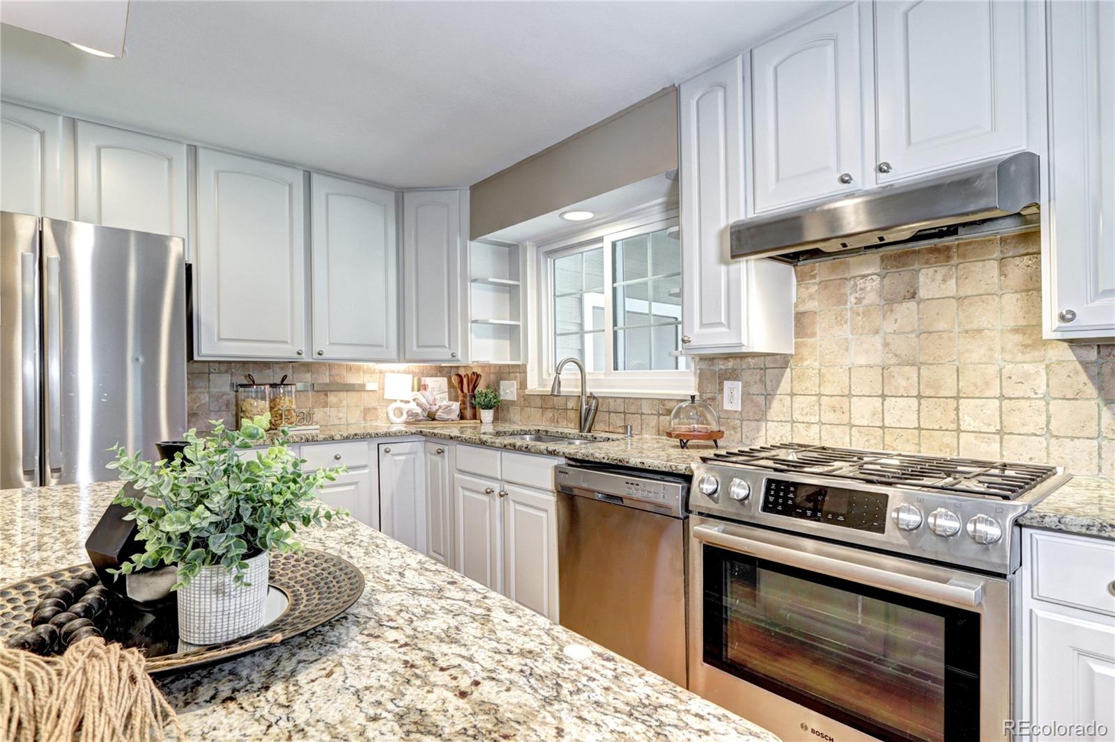 MLS Image #16 for 3232 s leyden street,denver, Colorado