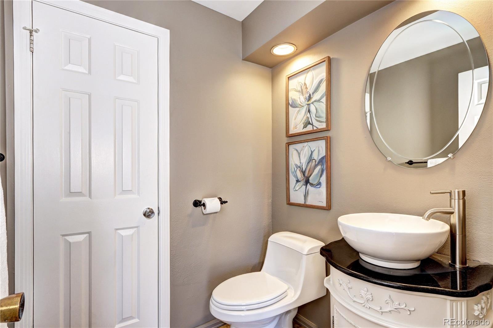 MLS Image #20 for 3232 s leyden street,denver, Colorado