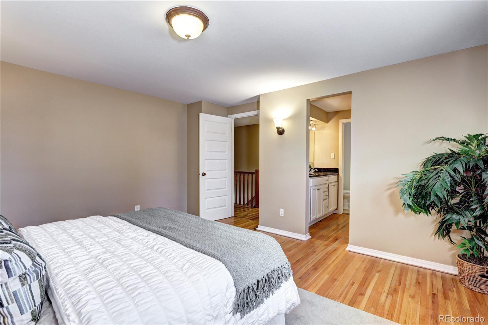 MLS Image #22 for 3232 s leyden street,denver, Colorado