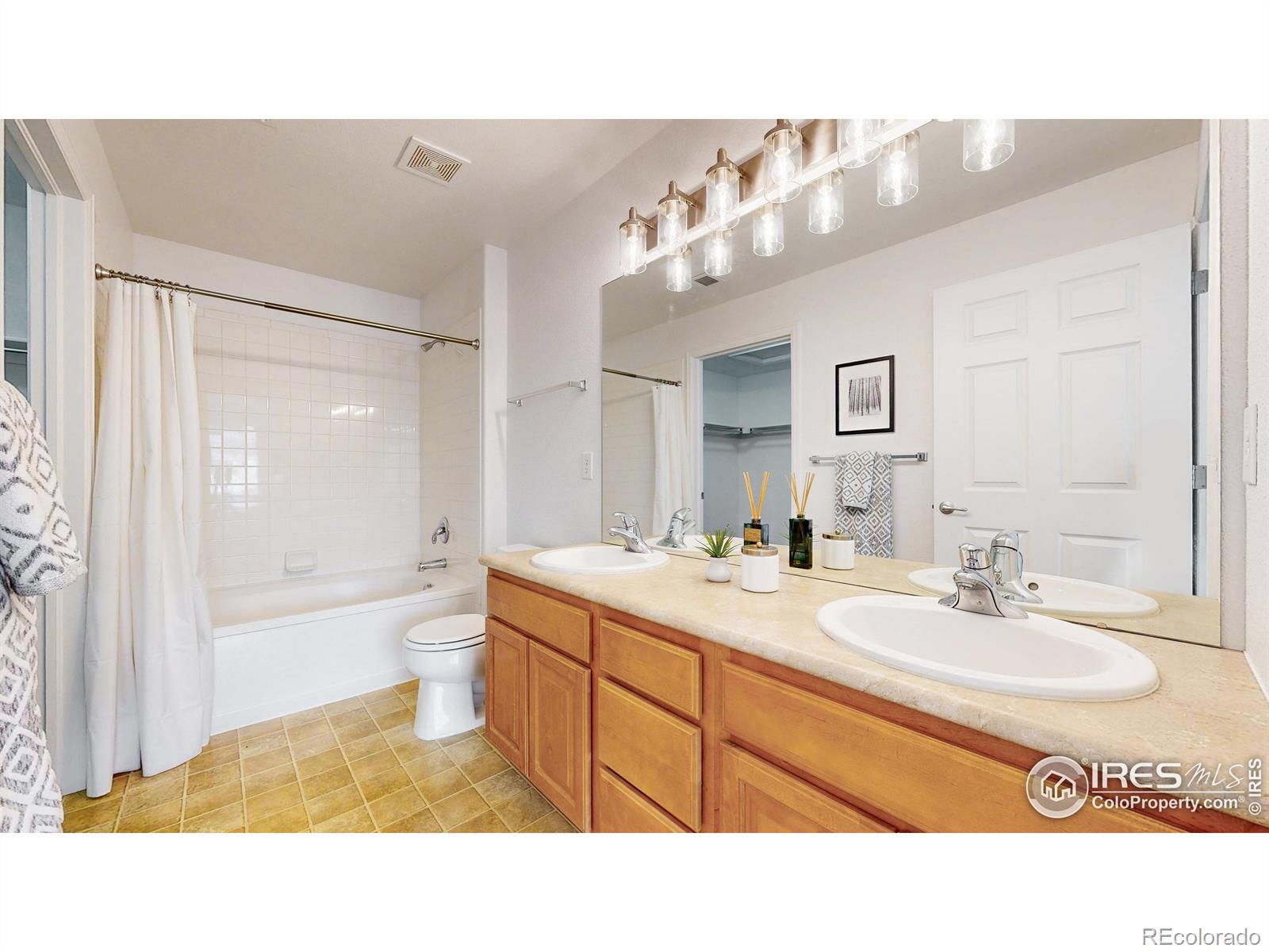 MLS Image #15 for 4885  hahns peak drive,loveland, Colorado