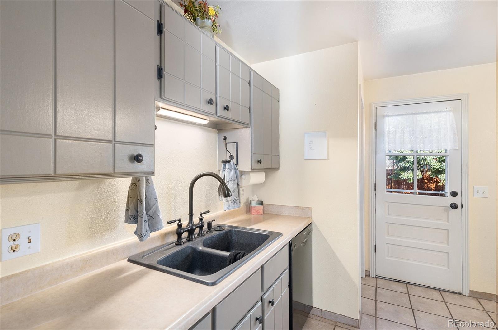 MLS Image #14 for 9731 w polk drive,littleton, Colorado