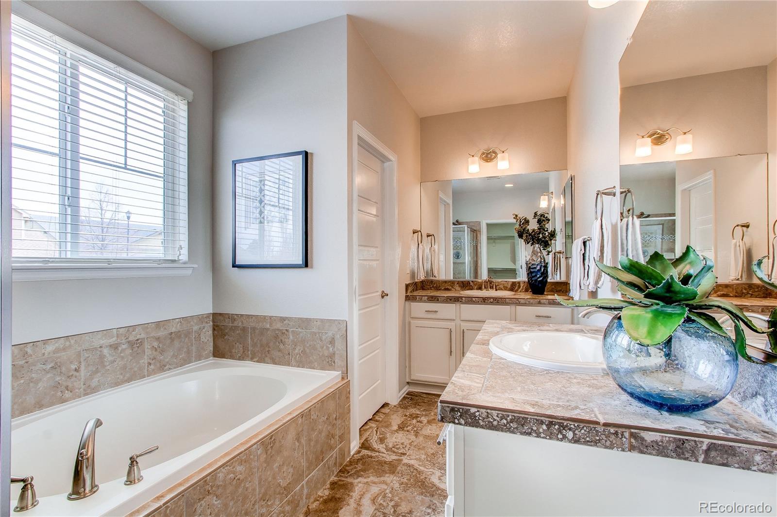 MLS Image #19 for 5540  palomino way,frederick, Colorado