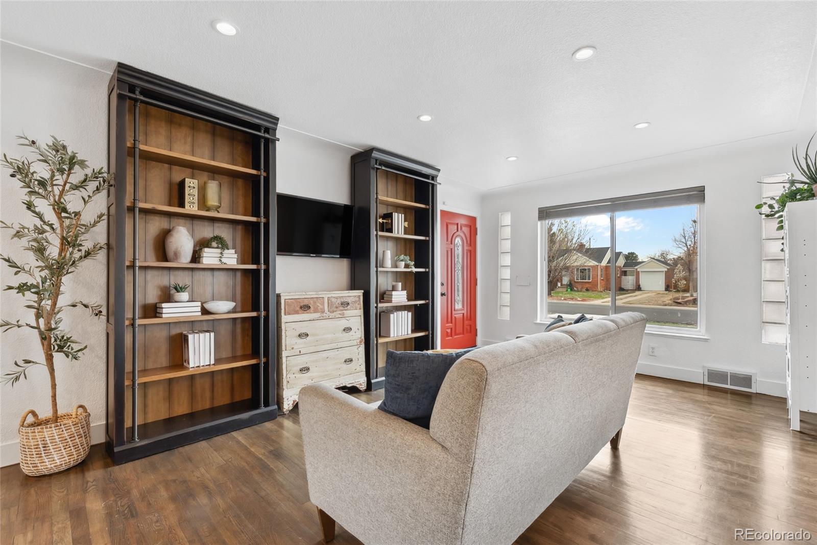 MLS Image #10 for 2650  niagara street,denver, Colorado