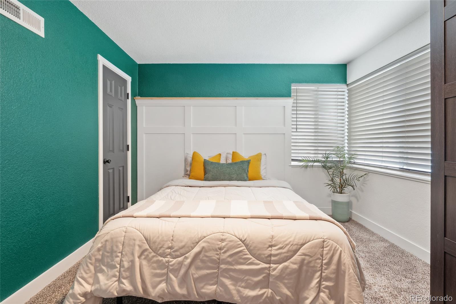 MLS Image #22 for 2650  niagara street,denver, Colorado