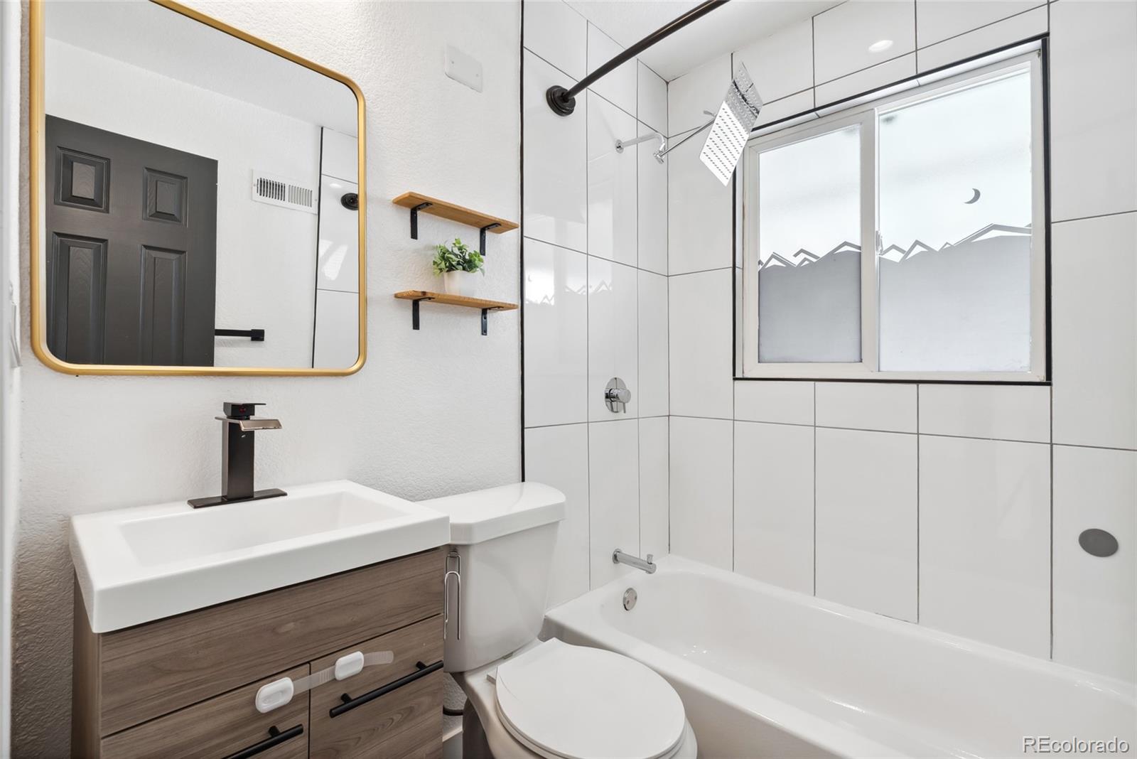 MLS Image #26 for 2650  niagara street,denver, Colorado