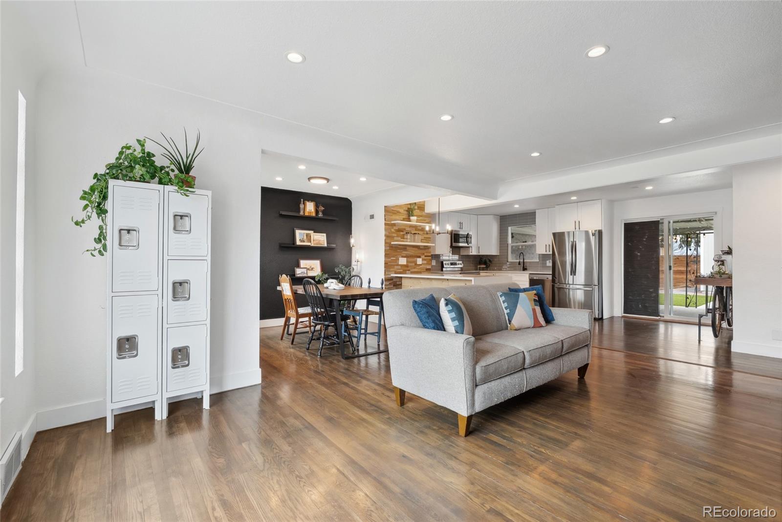 MLS Image #8 for 2650  niagara street,denver, Colorado