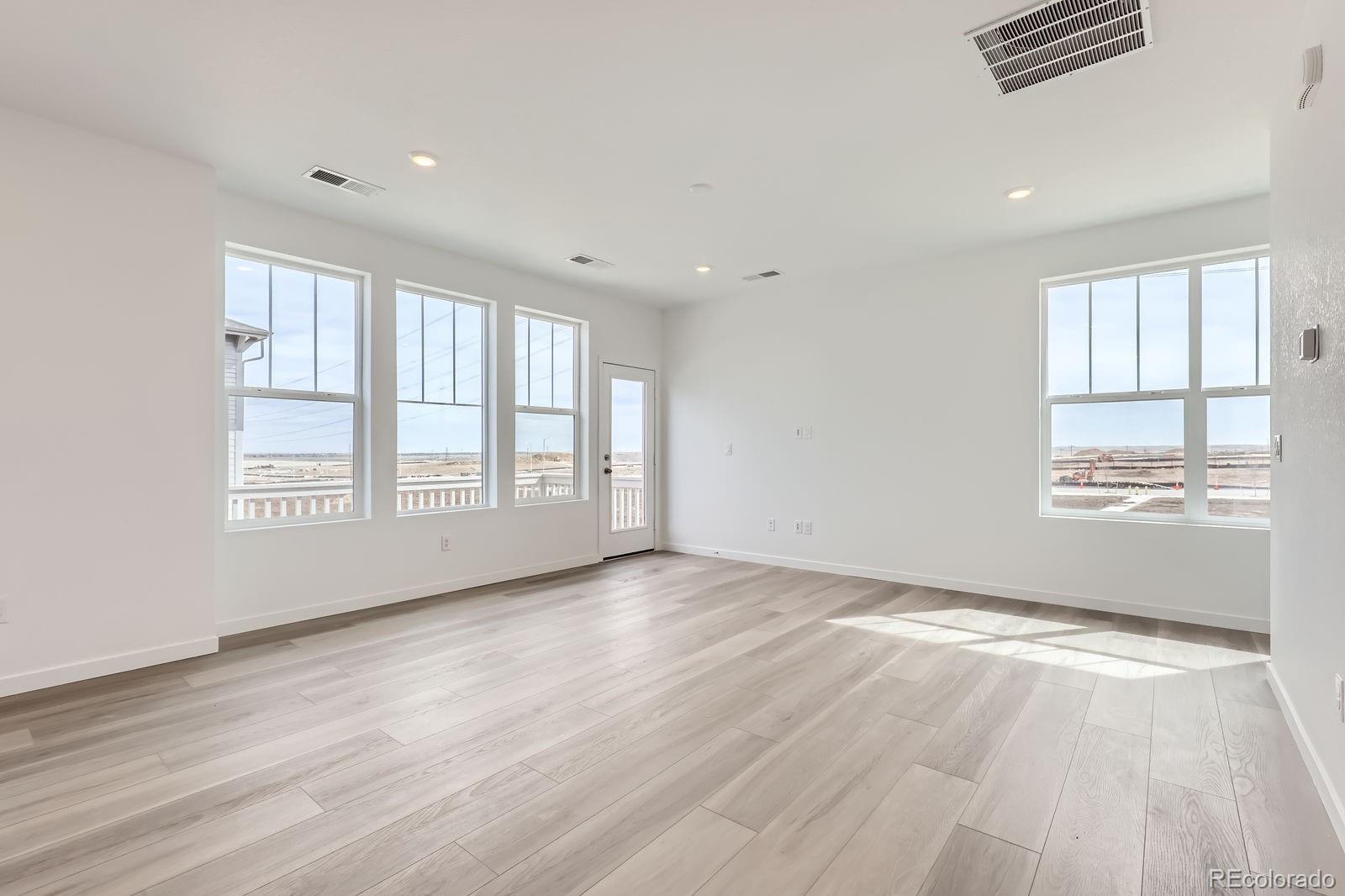 MLS Image #6 for 2098 s haleyville way,aurora, Colorado