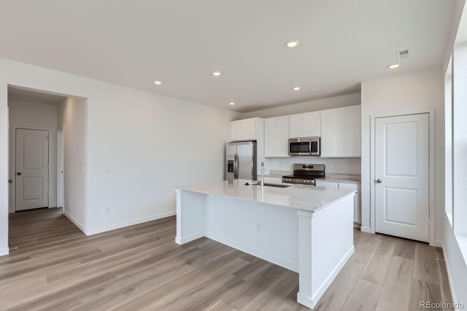 MLS Image #8 for 2098 s haleyville way,aurora, Colorado