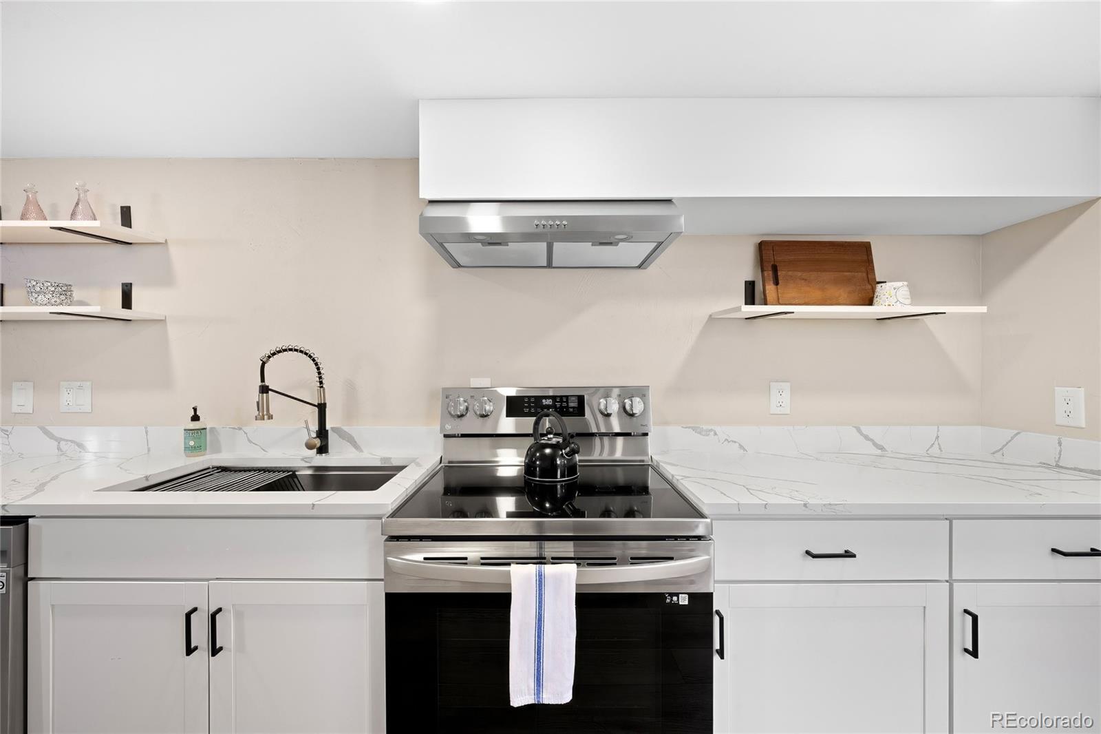 MLS Image #16 for 1534  meade street,denver, Colorado