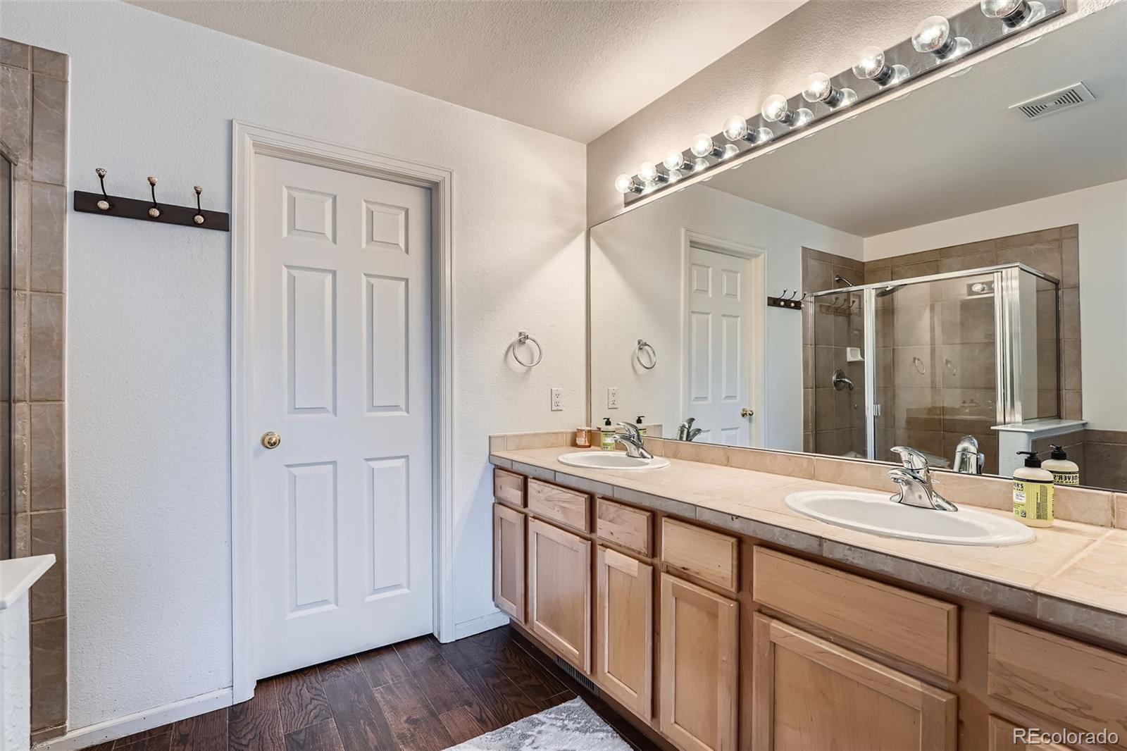 MLS Image #18 for 9842 e florida place,aurora, Colorado