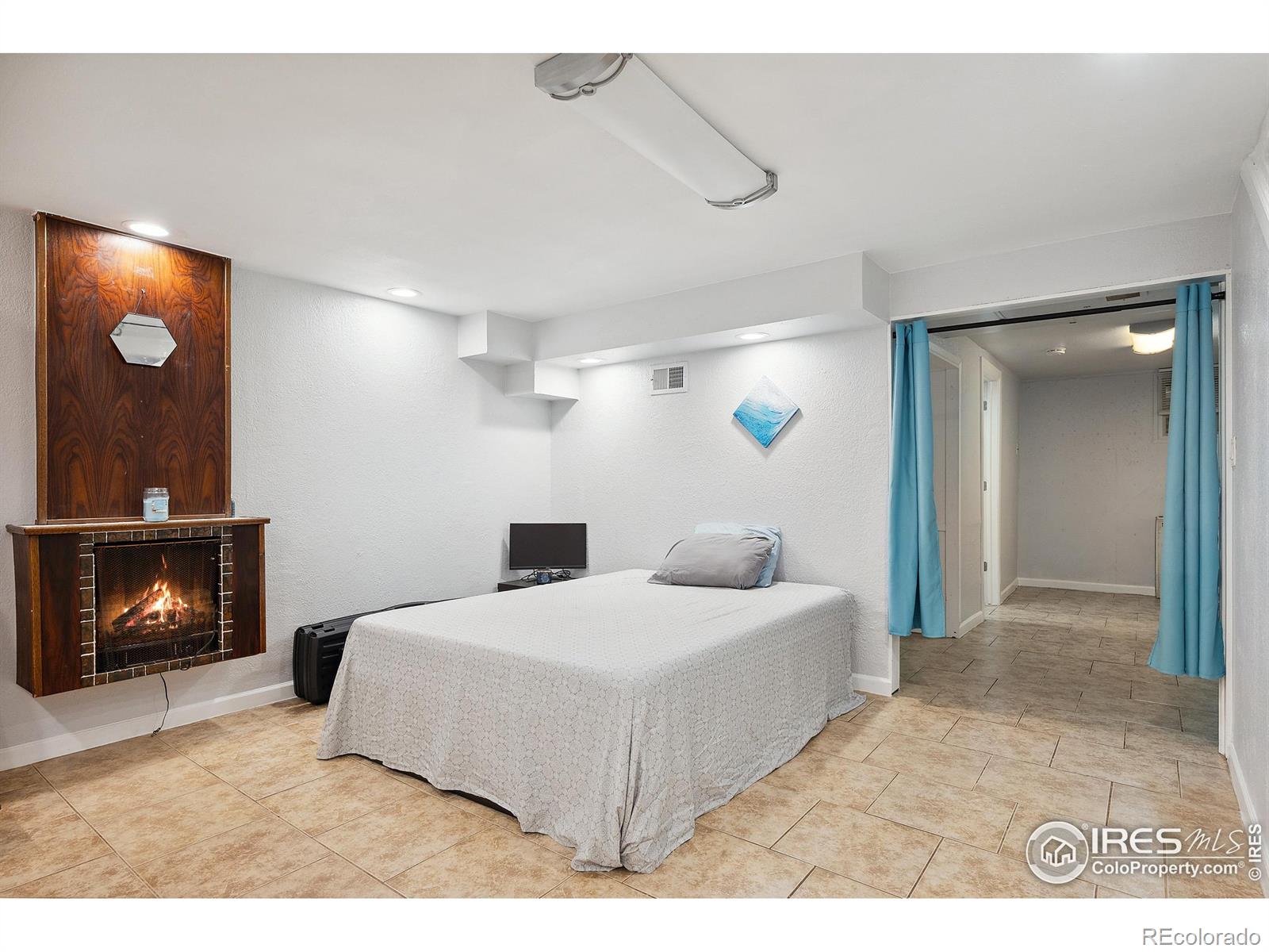 MLS Image #15 for 9019 e oxford drive,denver, Colorado