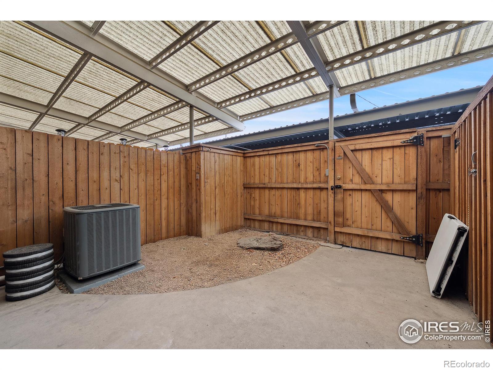 MLS Image #20 for 9019 e oxford drive,denver, Colorado