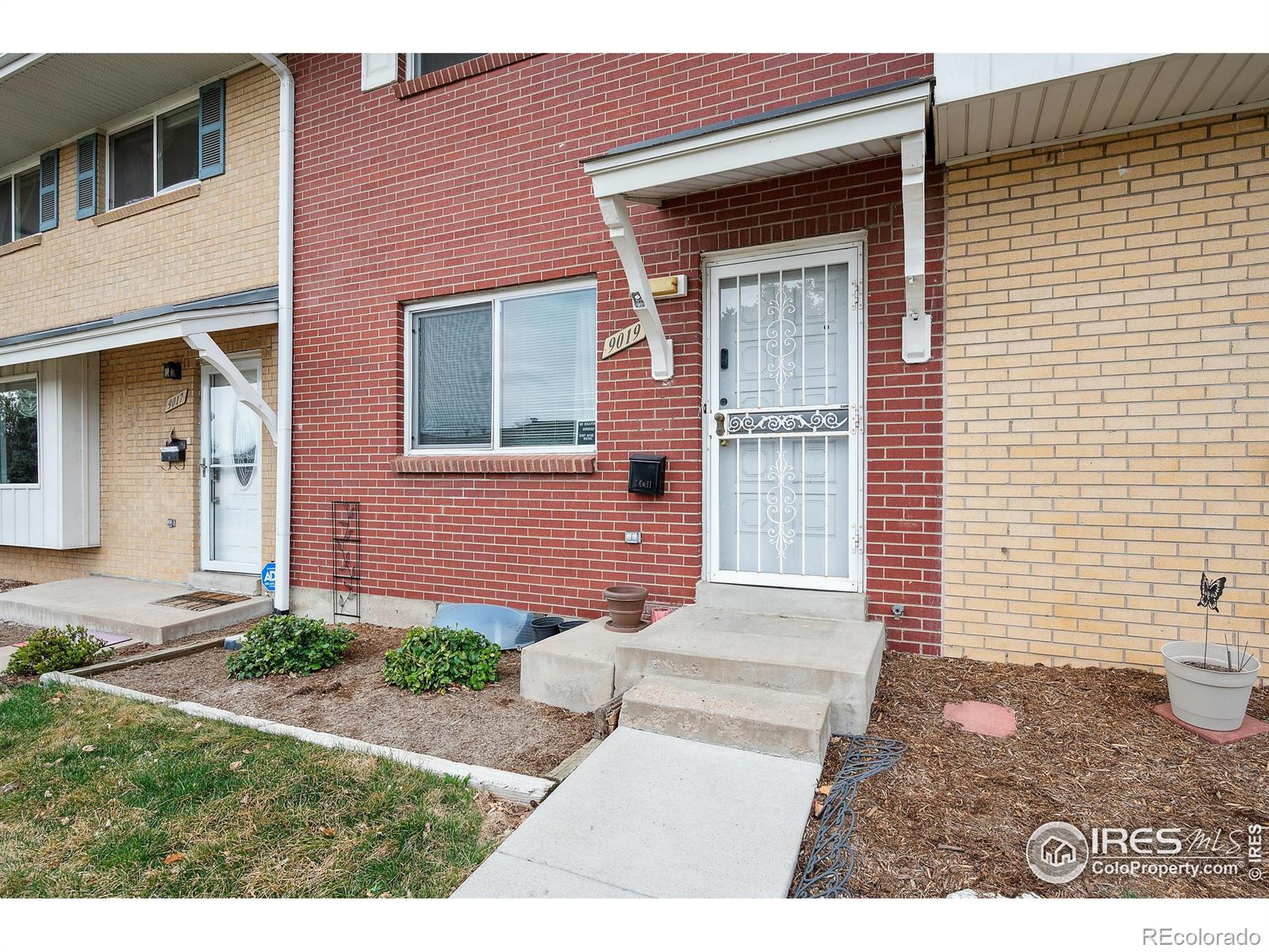 MLS Image #26 for 9019 e oxford drive,denver, Colorado