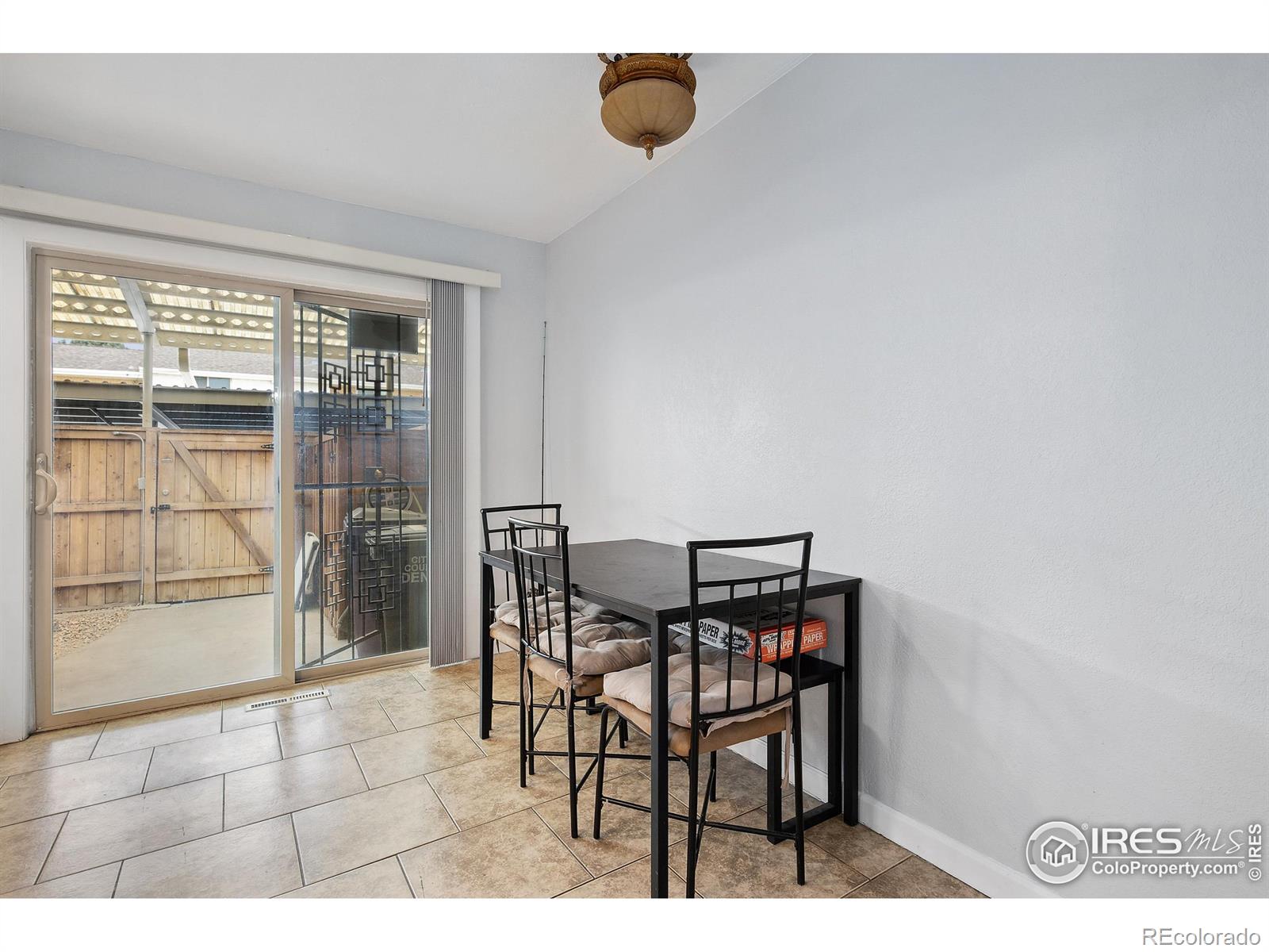 MLS Image #5 for 9019 e oxford drive,denver, Colorado
