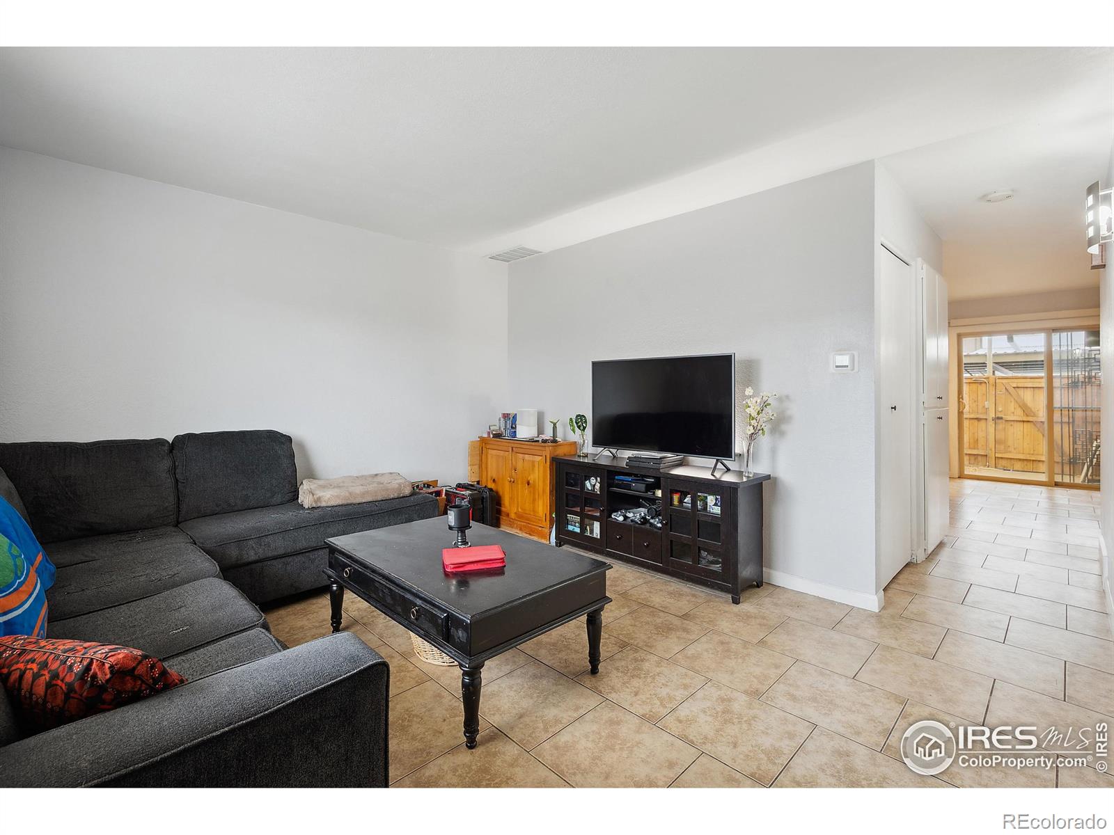 MLS Image #9 for 9019 e oxford drive,denver, Colorado