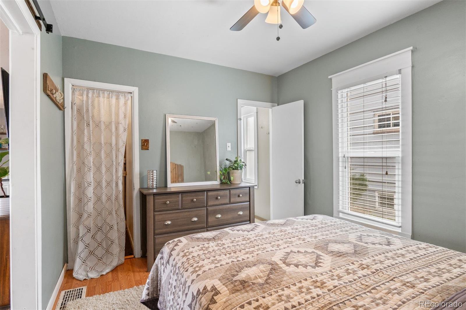 MLS Image #13 for 30 s grove street,denver, Colorado