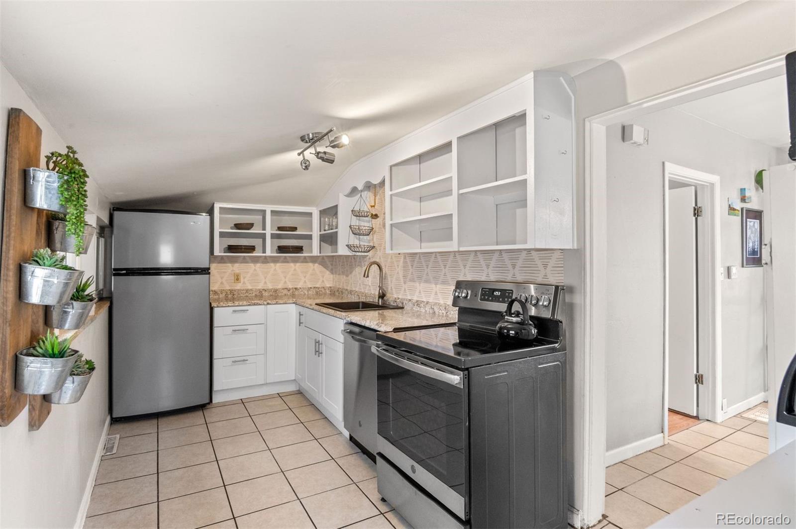 MLS Image #5 for 30 s grove street,denver, Colorado