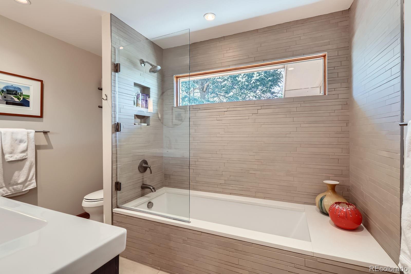MLS Image #14 for 935  oneida street,denver, Colorado