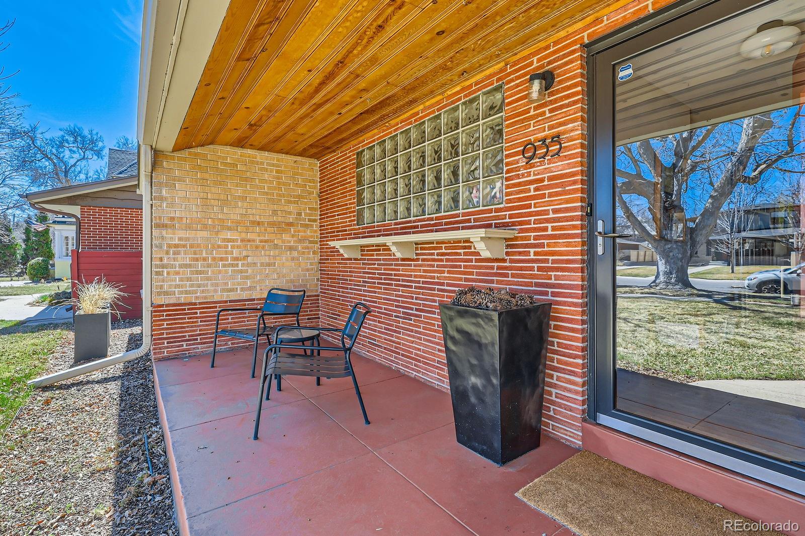 MLS Image #2 for 935  oneida street,denver, Colorado