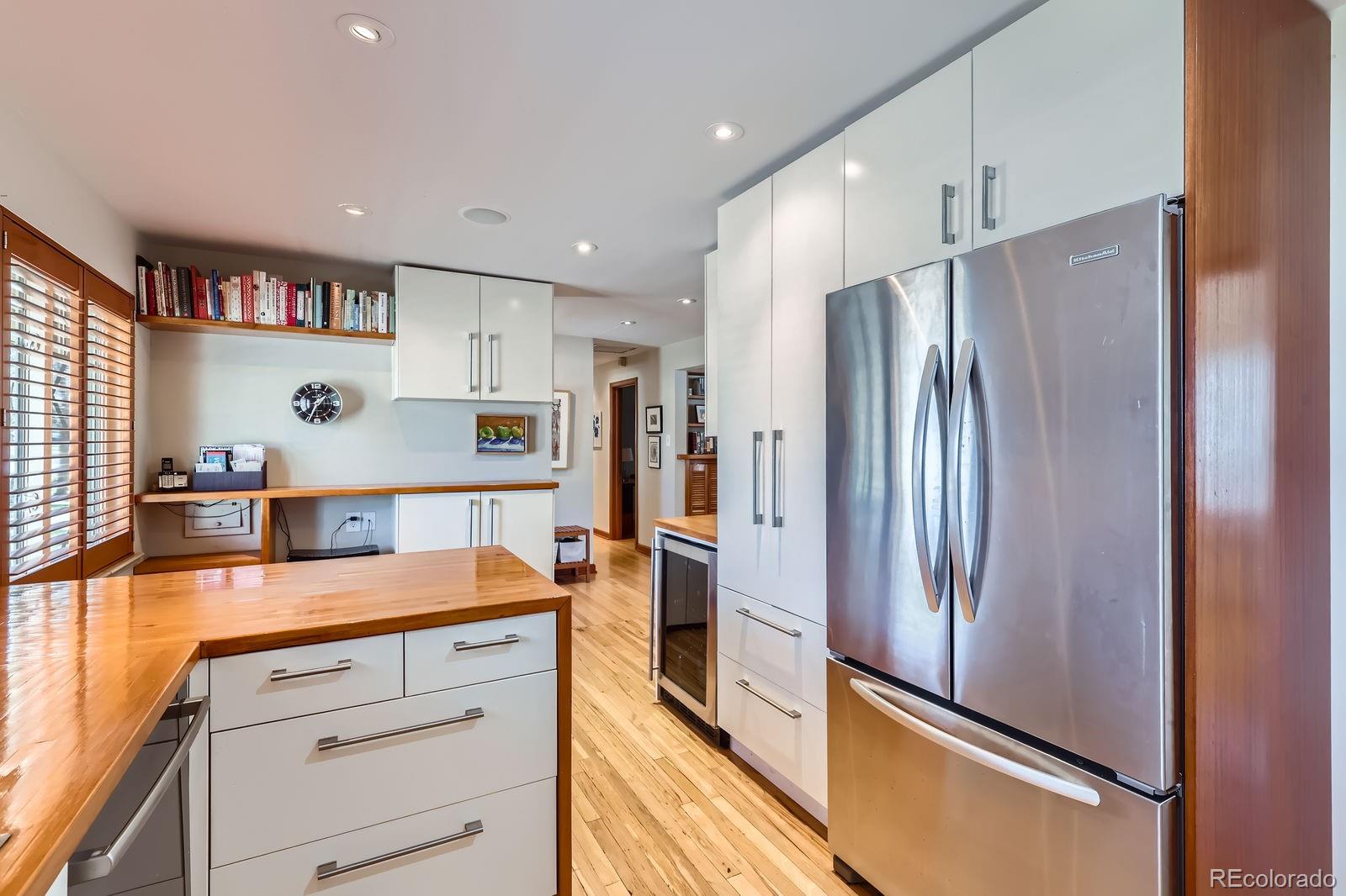 MLS Image #20 for 935  oneida street,denver, Colorado