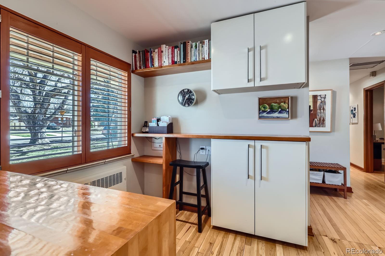 MLS Image #21 for 935  oneida street,denver, Colorado
