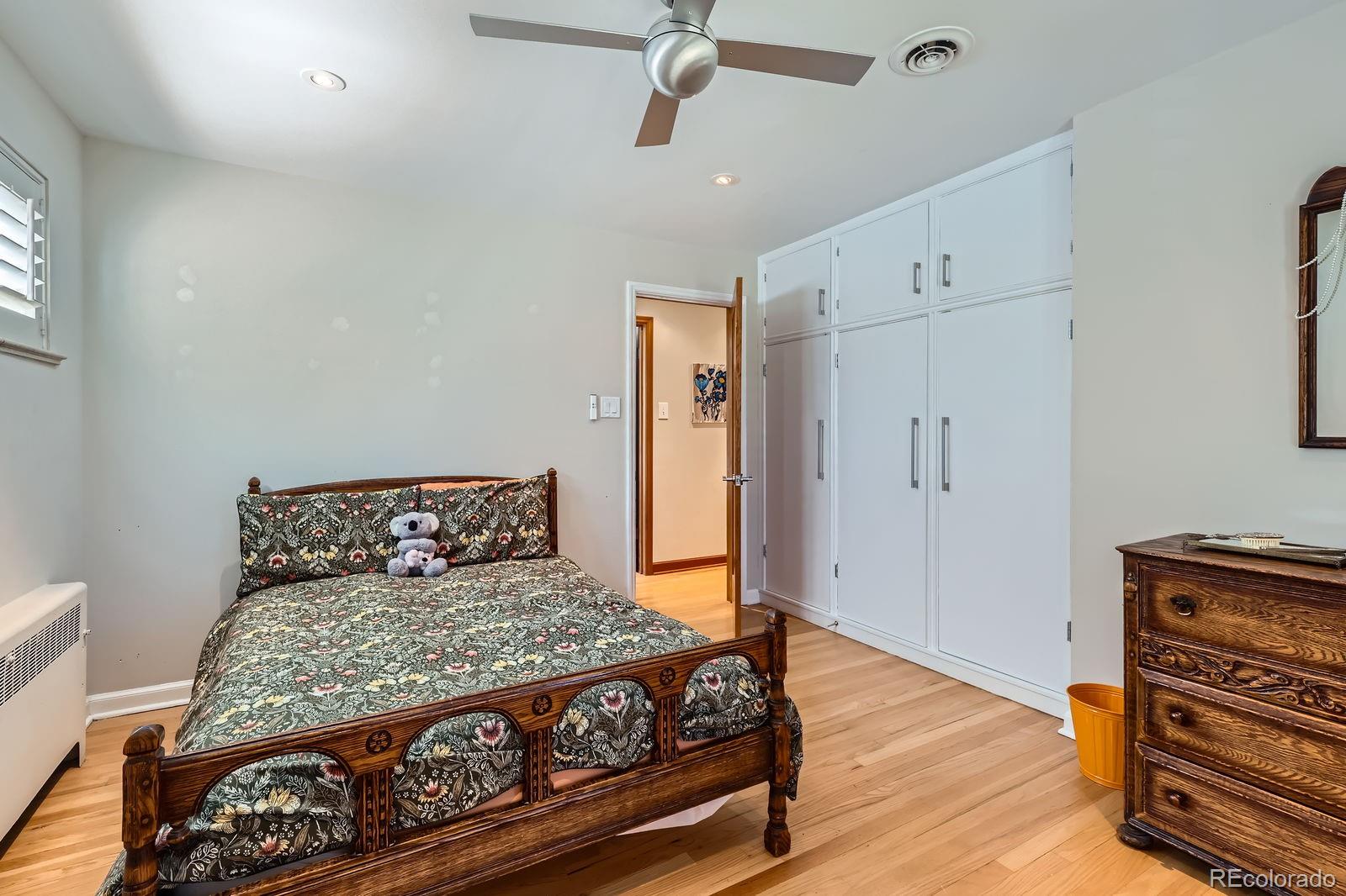 MLS Image #22 for 935  oneida street,denver, Colorado
