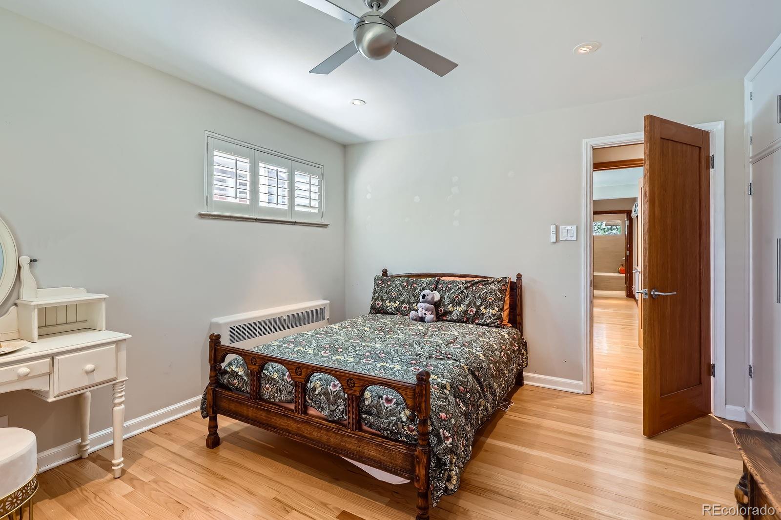 MLS Image #23 for 935  oneida street,denver, Colorado