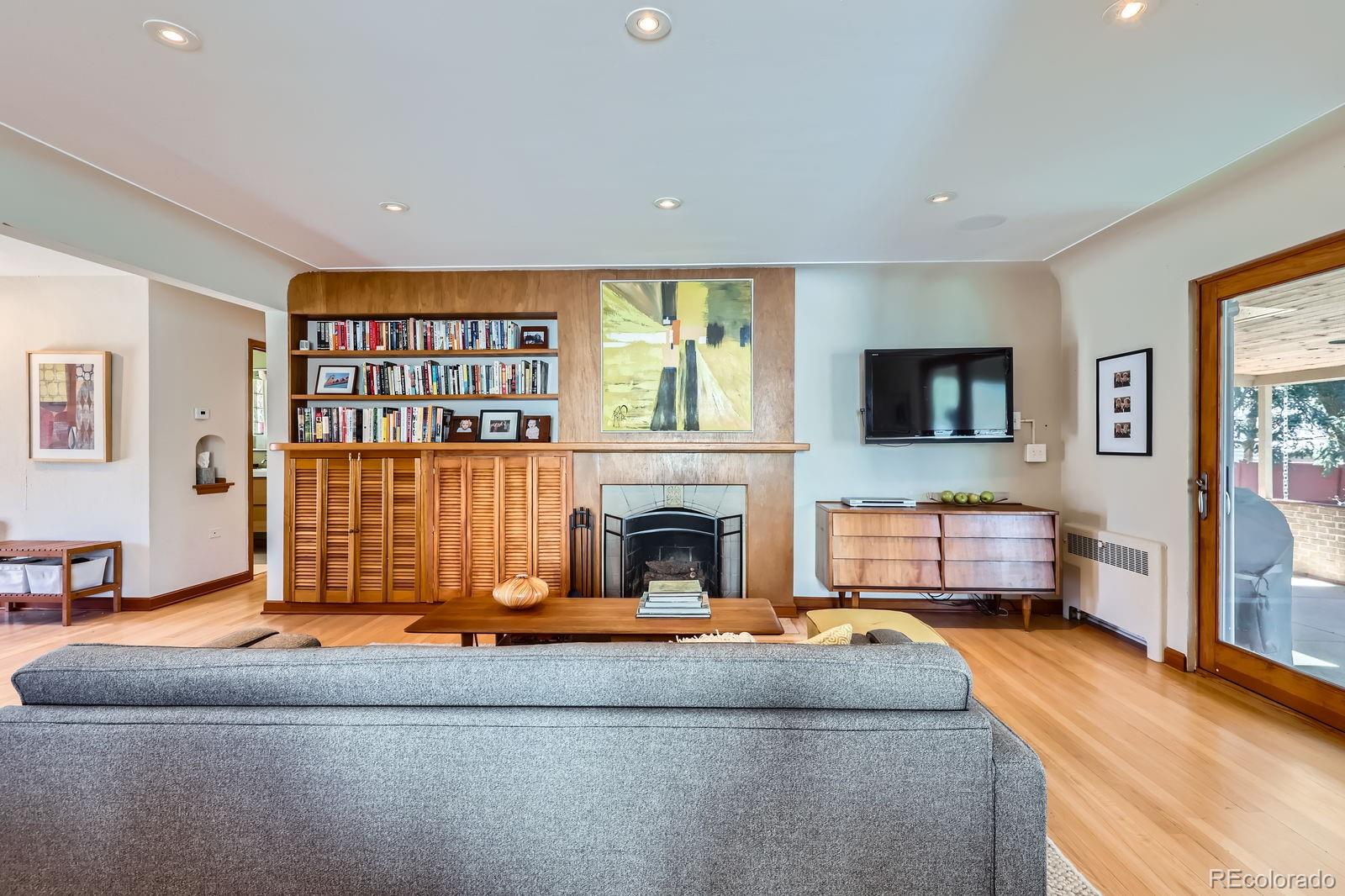 MLS Image #6 for 935  oneida street,denver, Colorado