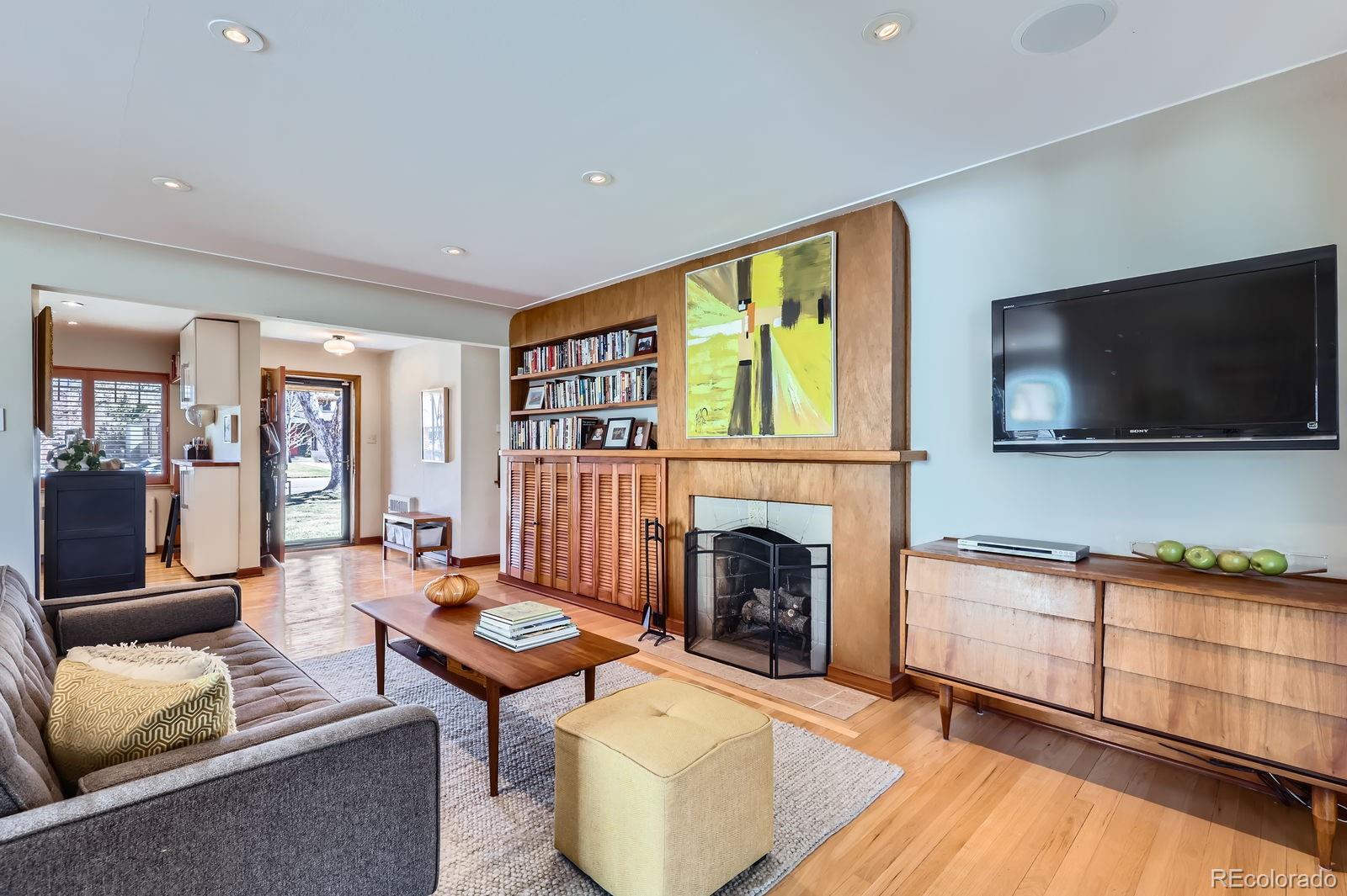 MLS Image #7 for 935  oneida street,denver, Colorado