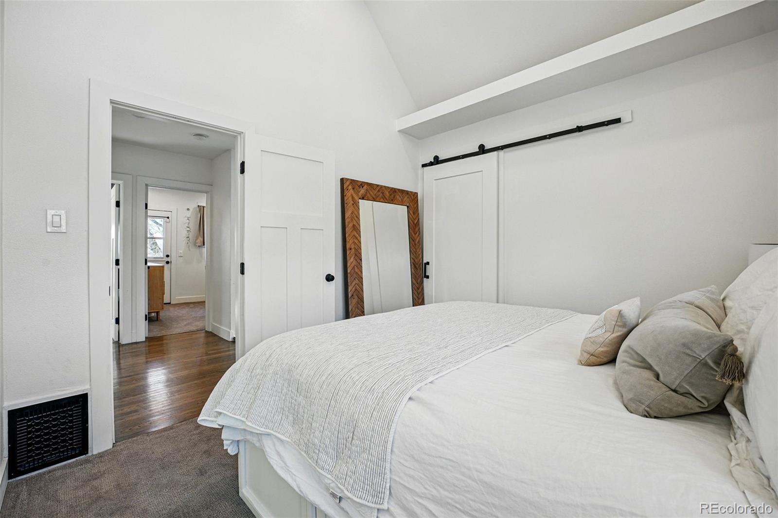 MLS Image #22 for 435 s ogden street,denver, Colorado