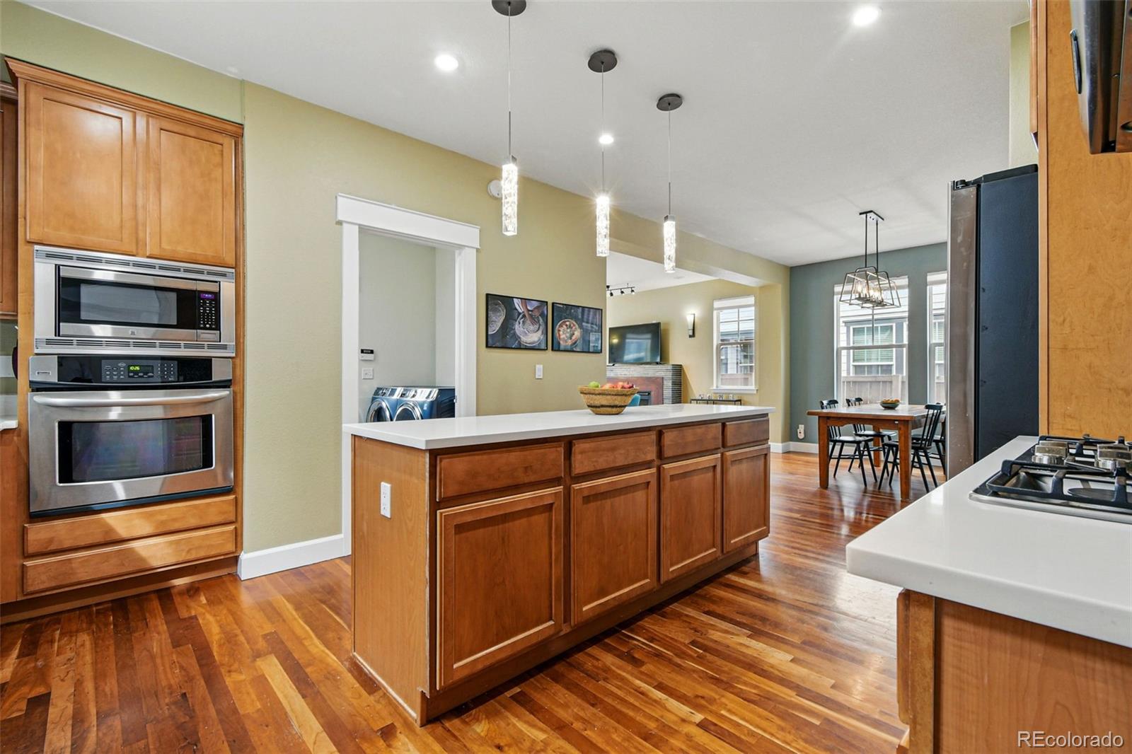 MLS Image #13 for 2949  emporia court,denver, Colorado