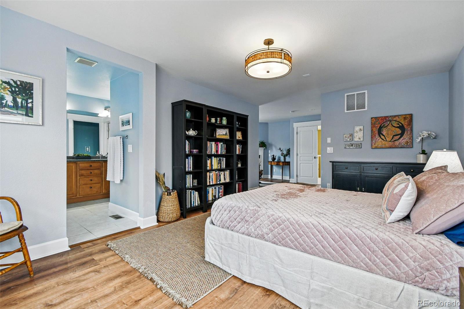 MLS Image #23 for 2949  emporia court,denver, Colorado
