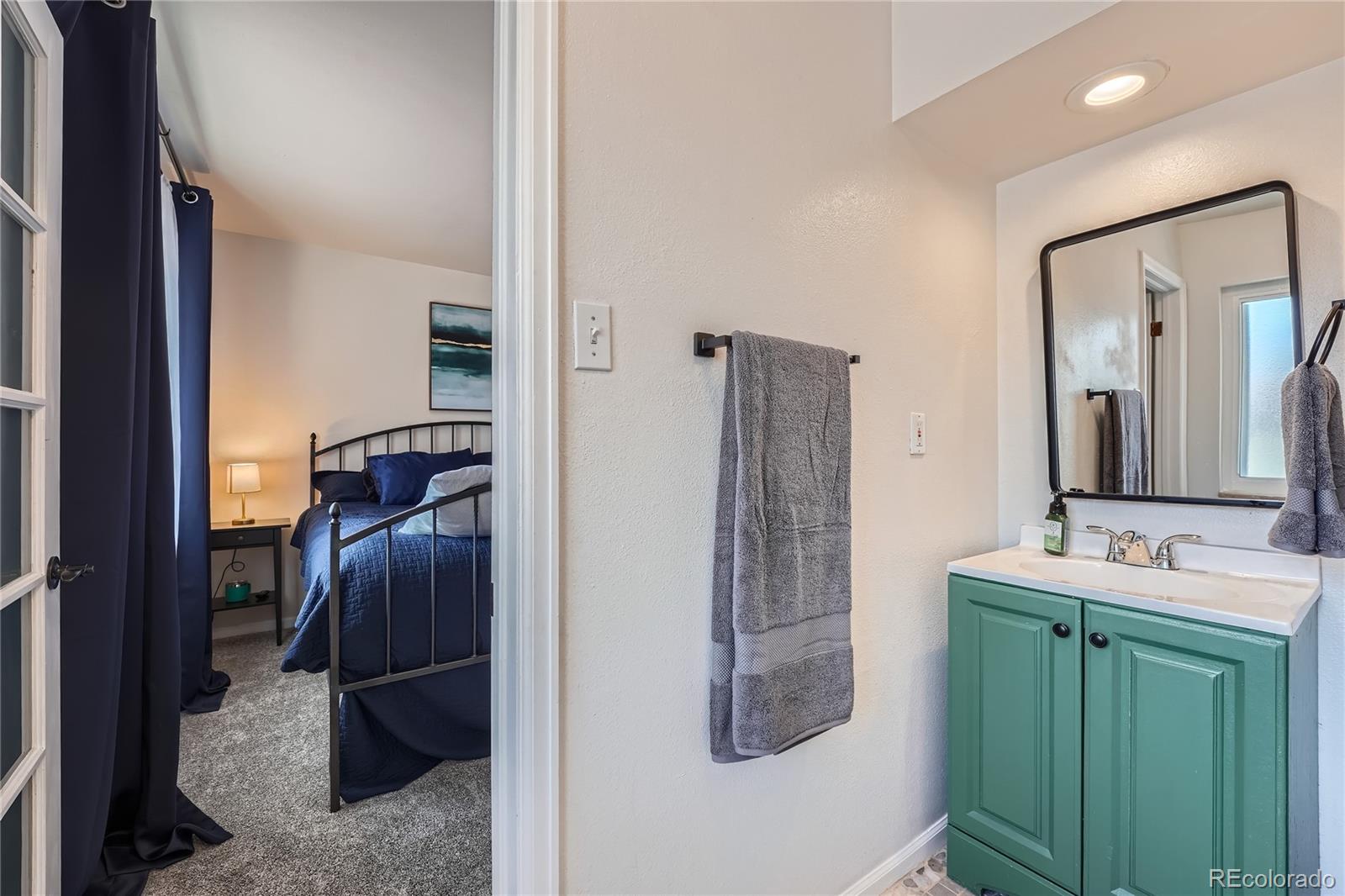 MLS Image #13 for 4090 s tamarac drive,denver, Colorado