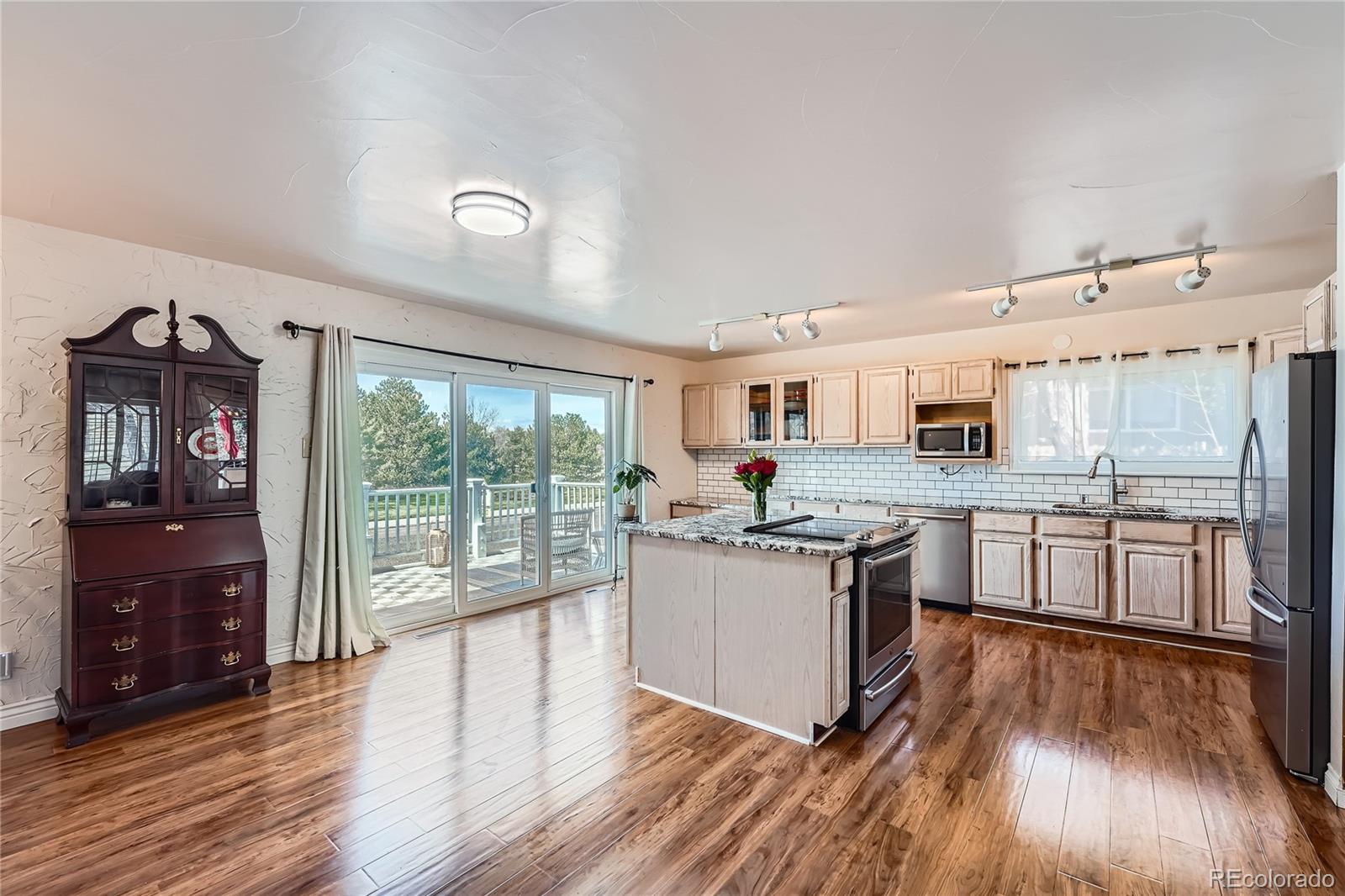 MLS Image #4 for 4090 s tamarac drive,denver, Colorado