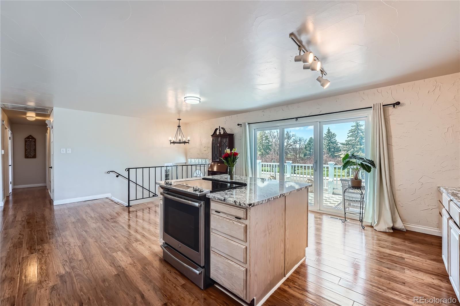 MLS Image #5 for 4090 s tamarac drive,denver, Colorado