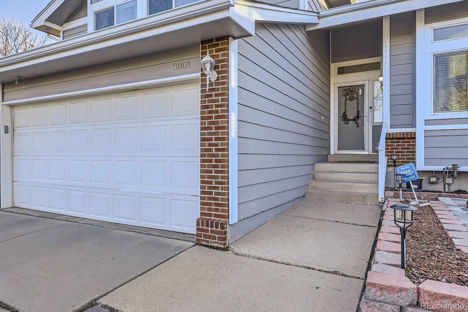 MLS Image #3 for 3801 s joplin street,aurora, Colorado
