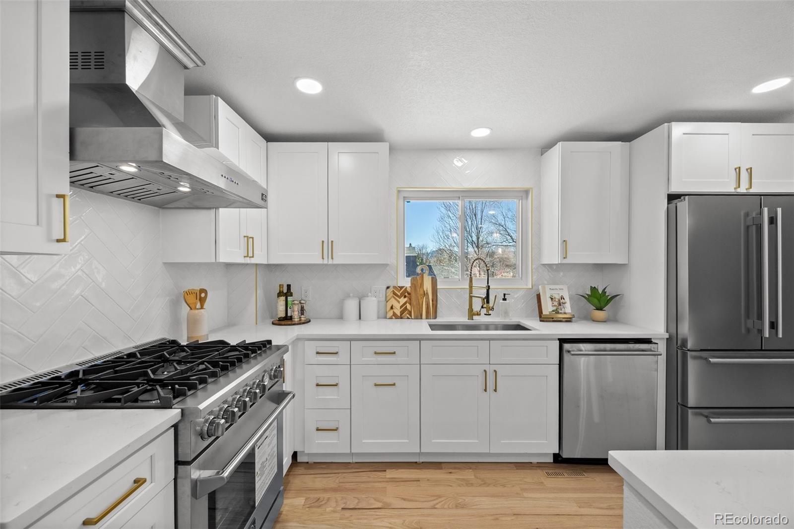 MLS Image #12 for 5530 w hindsale avenue,littleton, Colorado