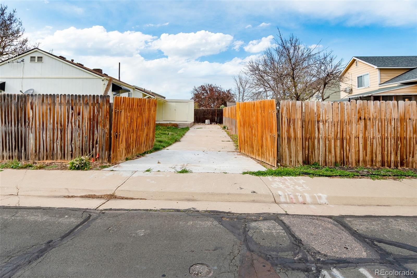 MLS Image #3 for 12116 n fairfax street,thornton, Colorado