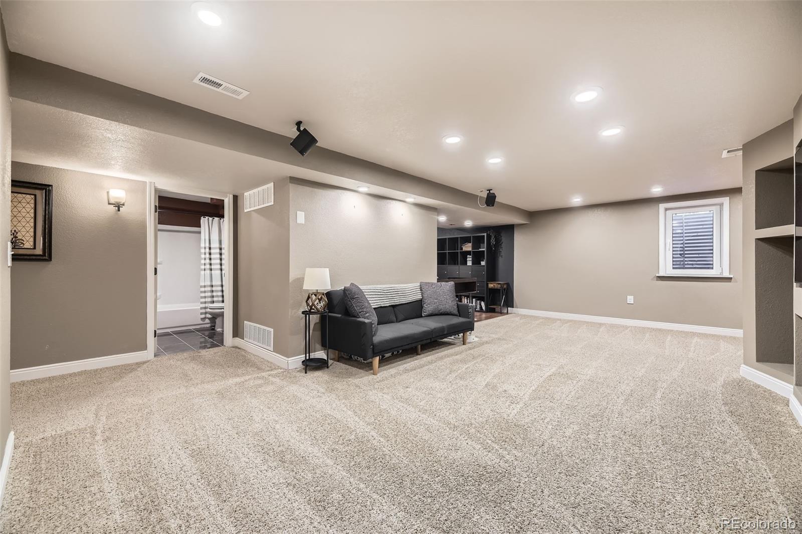 MLS Image #17 for 7819 w portland avenue,littleton, Colorado