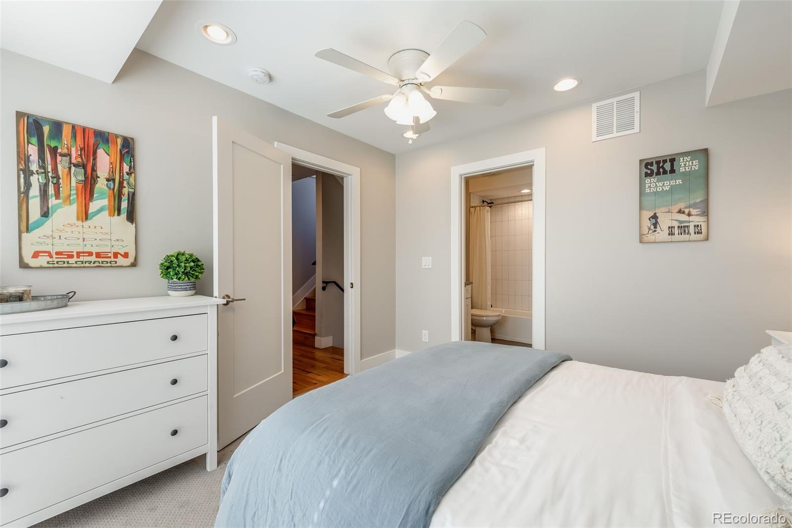 MLS Image #16 for 1431  meade street,denver, Colorado