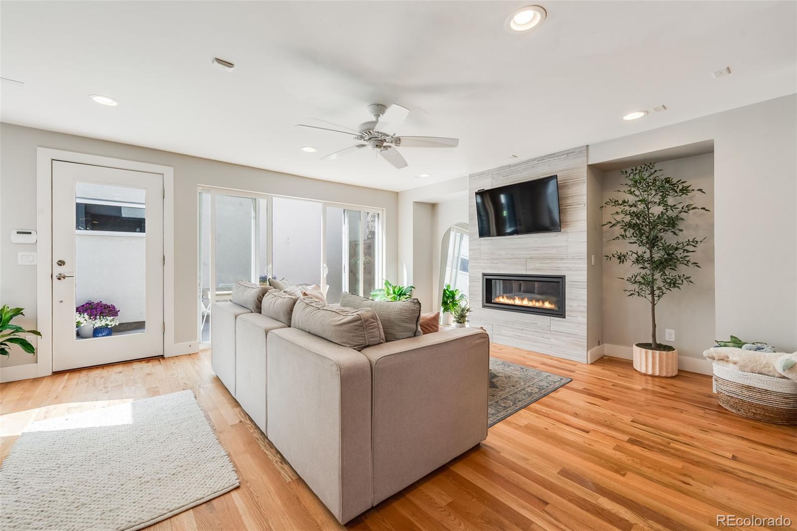 MLS Image #4 for 1431  meade street,denver, Colorado