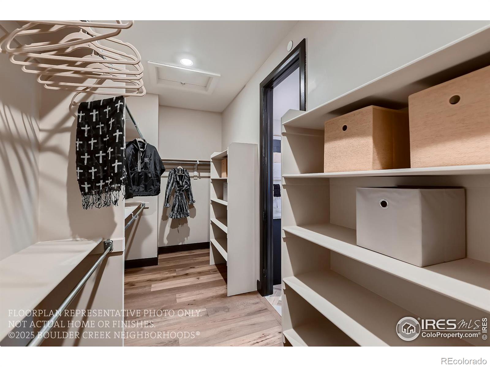 MLS Image #31 for 1774  peak loop,broomfield, Colorado