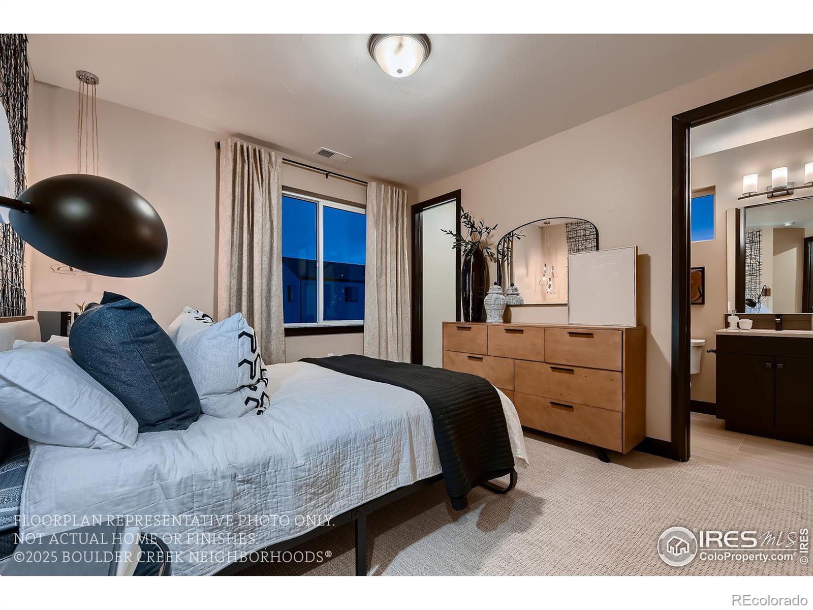 MLS Image #38 for 1774  peak loop,broomfield, Colorado