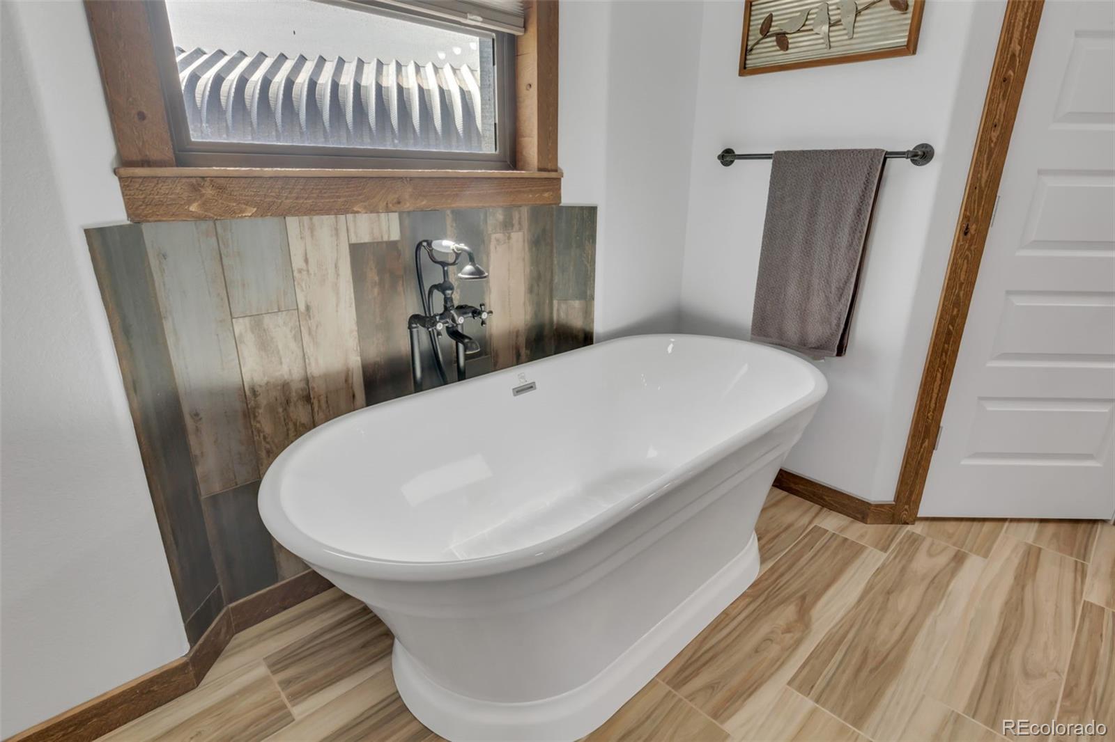 MLS Image #16 for 7632  county road 63 ,keenesburg, Colorado