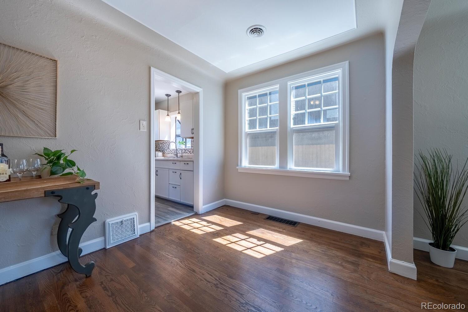 MLS Image #12 for 1954 s marion street,denver, Colorado