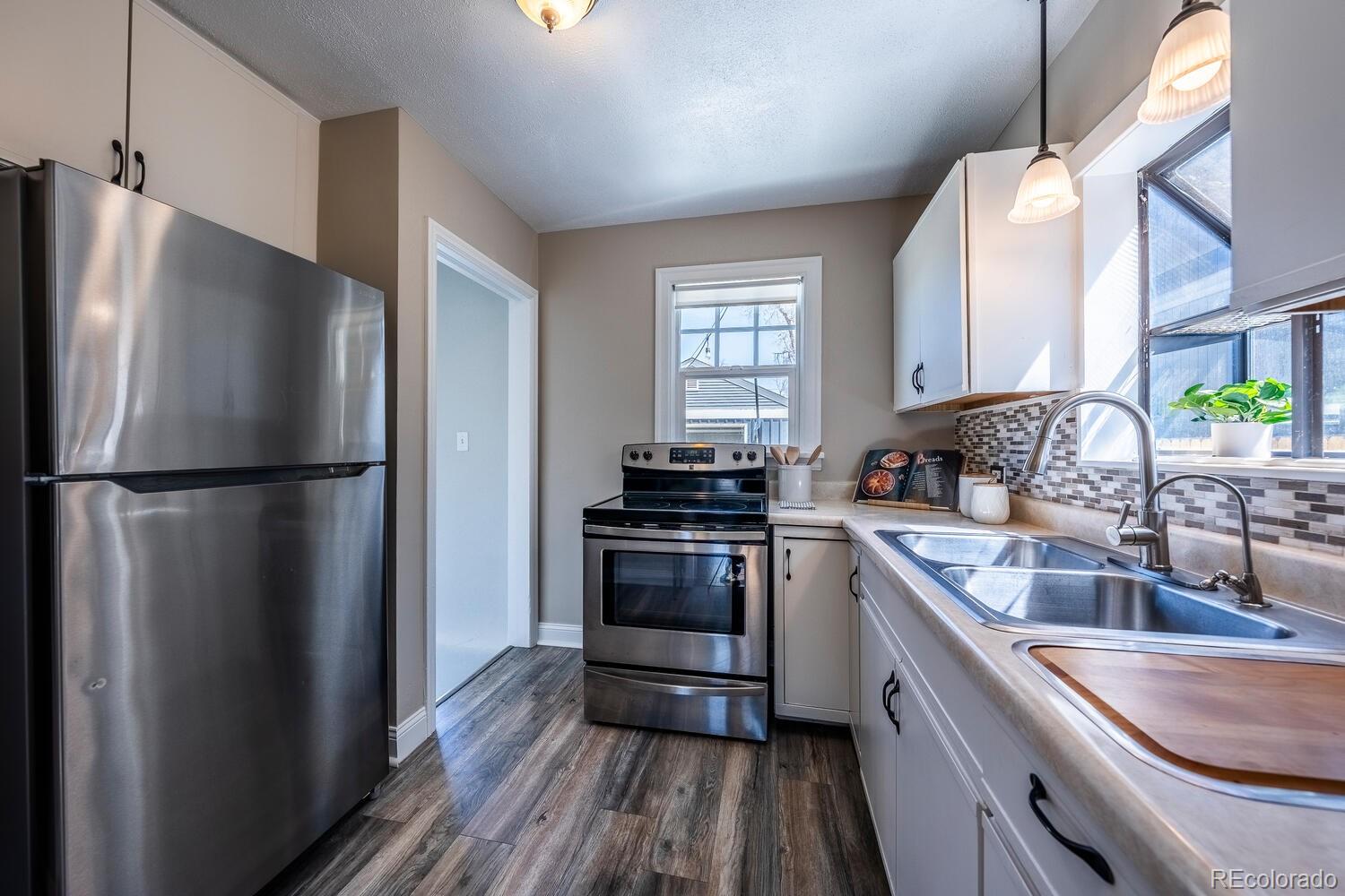 MLS Image #13 for 1954 s marion street,denver, Colorado