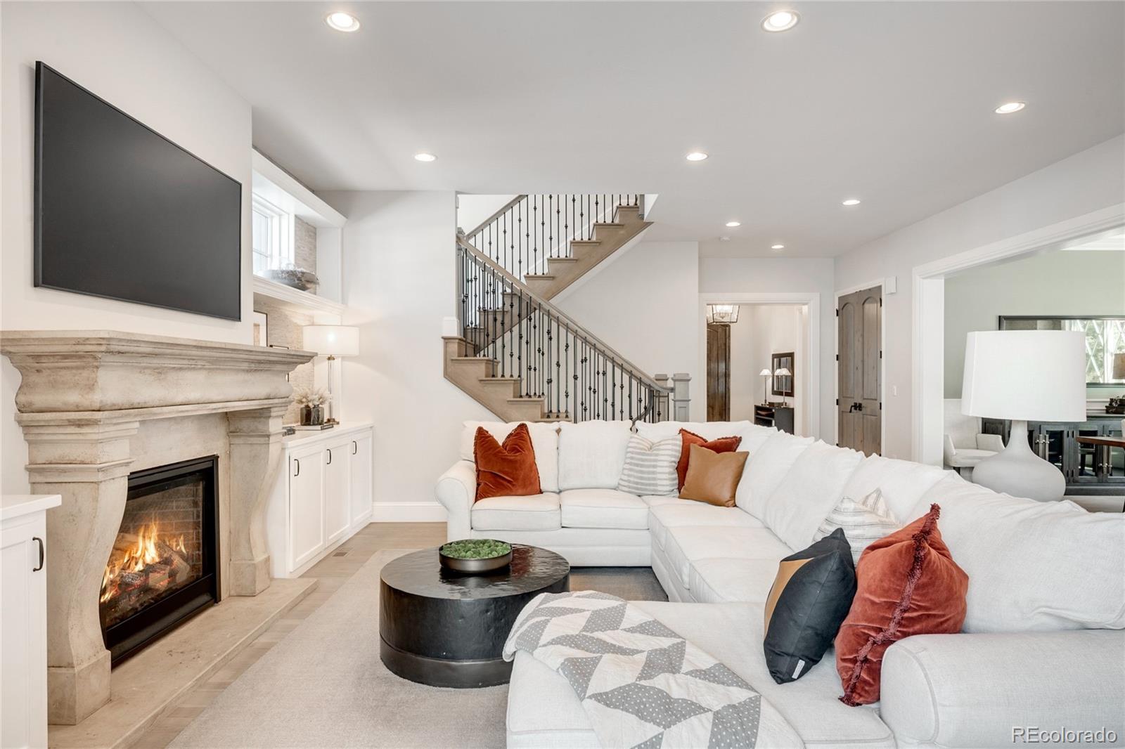 MLS Image #10 for 2495 s madison street,denver, Colorado