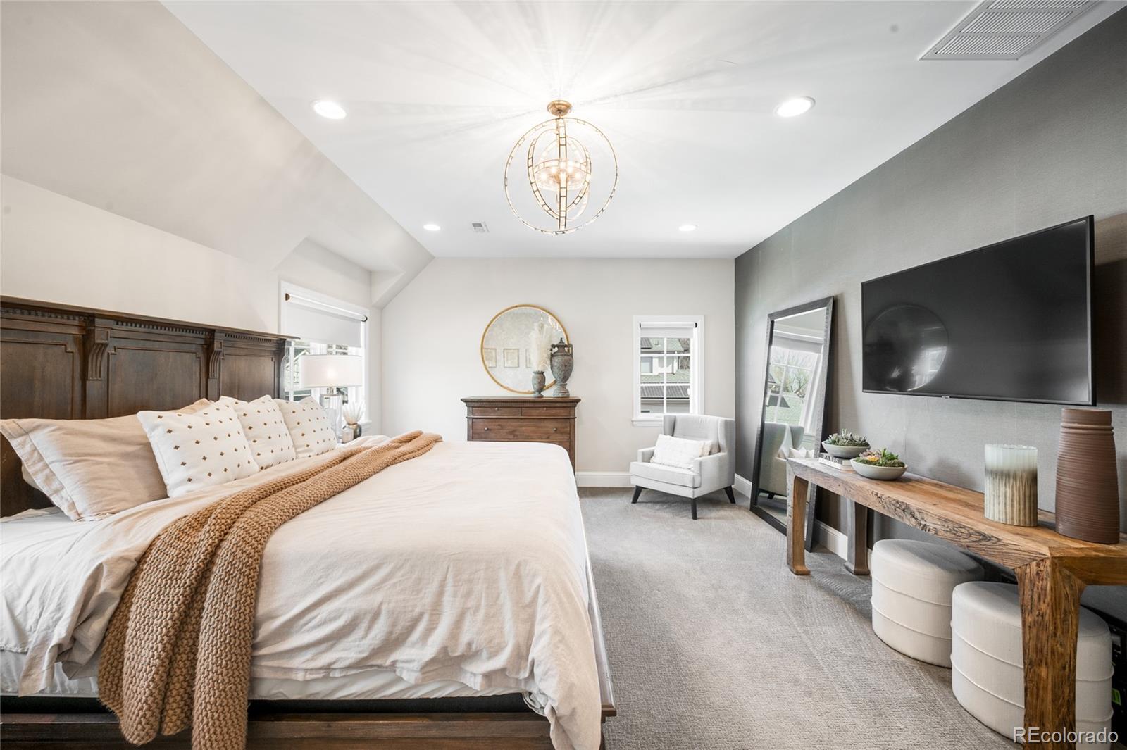 MLS Image #14 for 2495 s madison street,denver, Colorado