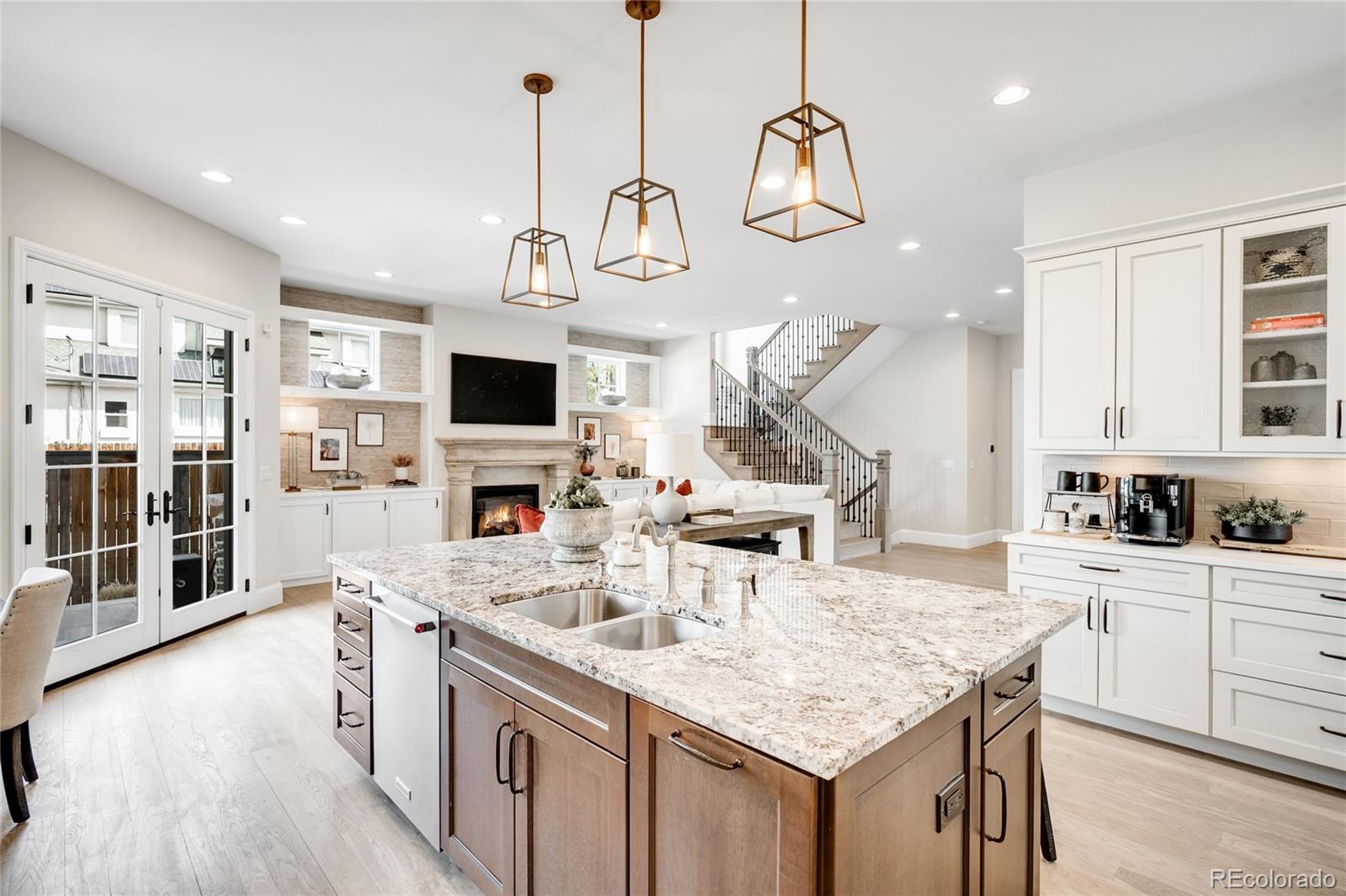 MLS Image #7 for 2495 s madison street,denver, Colorado